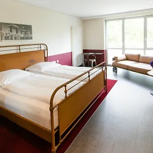  Apartment Aparion