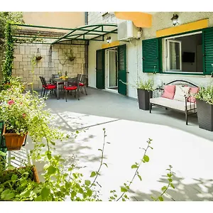  Apartment Spaladium - Center Croatia